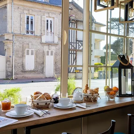 Hotel De Sur